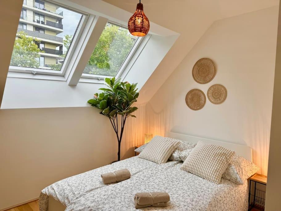 Rooftop Apartment With Balcony & Free Parking فيينا المظهر الخارجي الصورة